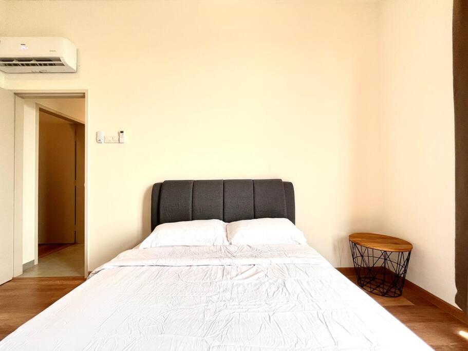 Malacca Ins Suite @ The Quartz Residence-Infinity Pool מראה חיצוני תמונה