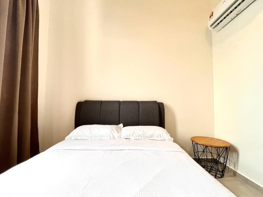Malacca Ins Suite @ The Quartz Residence-Infinity Pool מראה חיצוני תמונה