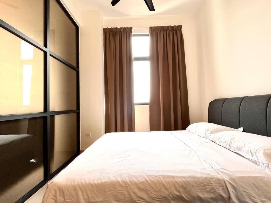 Malacca Ins Suite @ The Quartz Residence-Infinity Pool מראה חיצוני תמונה